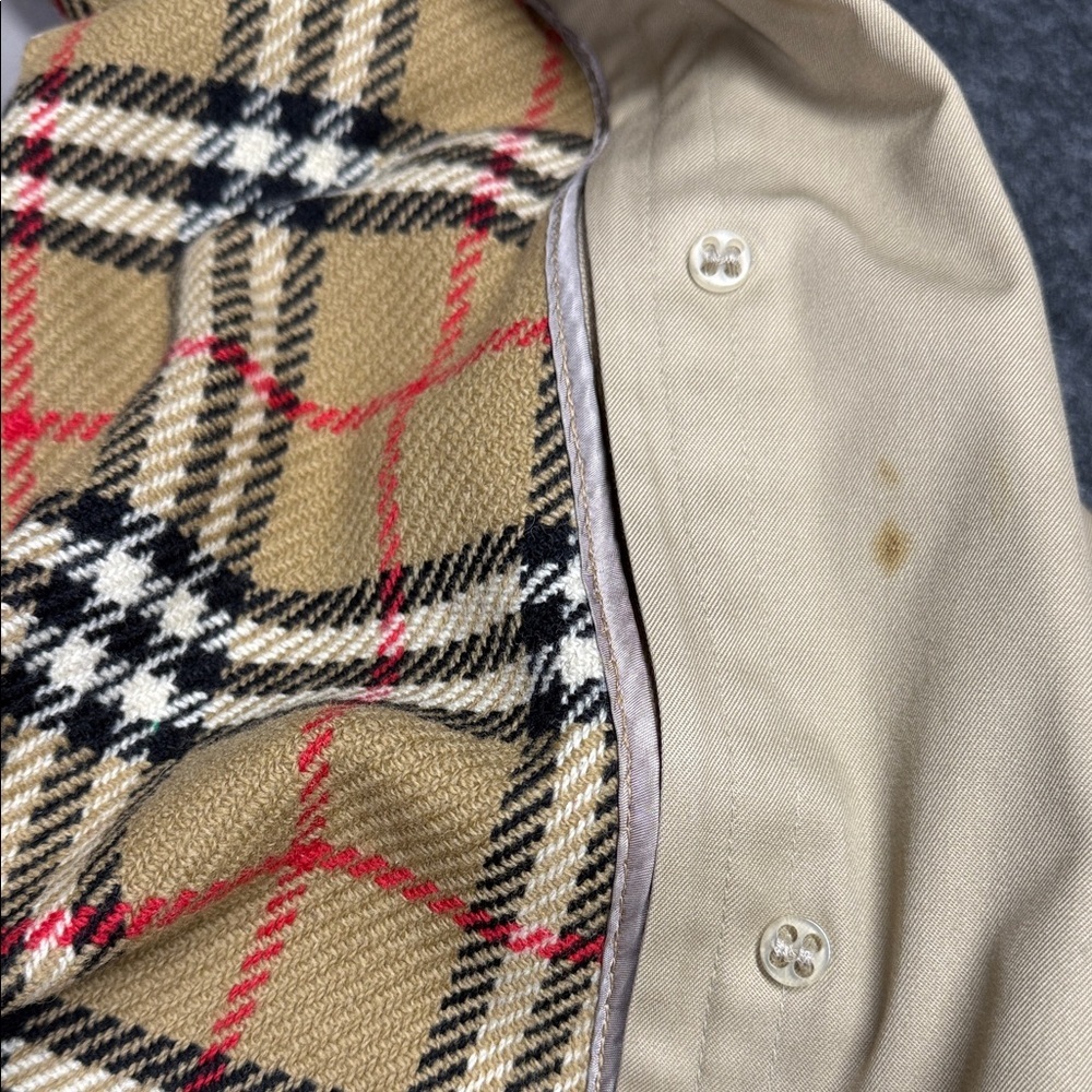 VINTAGE Burberry Beige Trench Coat for Women 10 Long - Picture 11 of 16